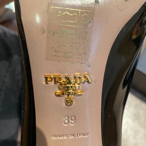 Prada Patent pumps size 39 - Picture 2 of 4